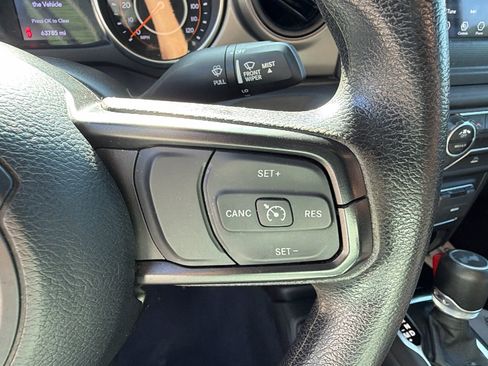 Used 2023 Jeep Wrangler Unlimited Sport AWD/4WD image 29