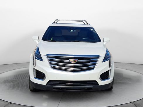Used 2017 Cadillac XT5 Premium Luxury FWD image 2