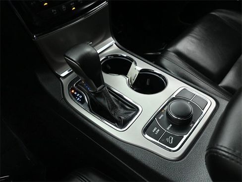 Used 2021 Jeep Grand Cherokee Limited w/ Premium Lighting Group image 34