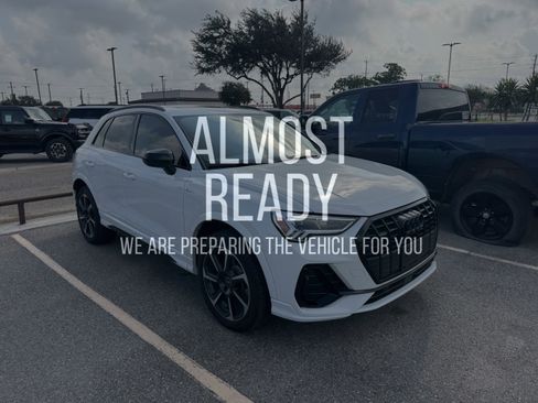 Used 2025 Audi Q3 2.0T Premium Plus AWD/4WD image 5