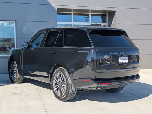 Used 2024 Land Rover Range Rover SE AWD/4WD image 10