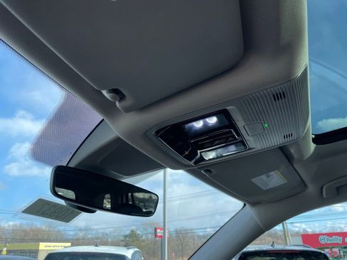 Certified 2025 Volkswagen Atlas Peak Edition SE image 24