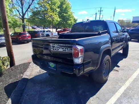 Used 2020 Toyota Tacoma TRD Off-Road w/ TRD Premium Off Road Package AWD/4WD image 18