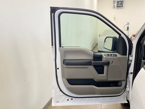 Used 2019 Ford F150 XL w/ Equipment Group 101A Mid AWD/4WD image 13