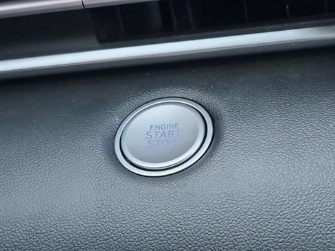 Used 2026 Hyundai Elantra Hybrid FWD image 17