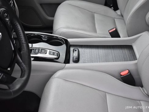 Used 2016 Honda Pilot Elite image 31