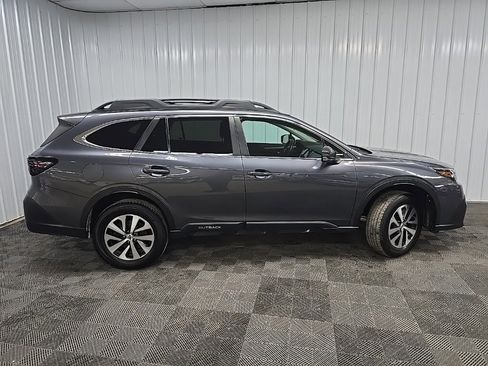 Used 2022 Subaru Outback Premium image 2