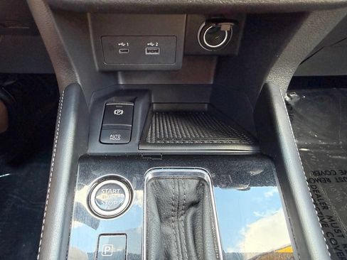 Used 2024 Nissan Kicks SV FWD image 27