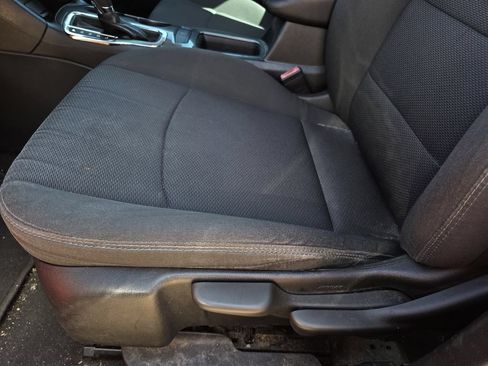 Used 2017 Chevrolet Cruze LT FWD image 17