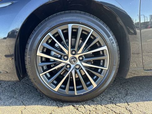 Used 2023 Lexus ES 350 w/ Premium Package image 15
