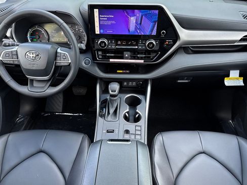 New 2026 Toyota Highlander XLE AWD/4WD image 15