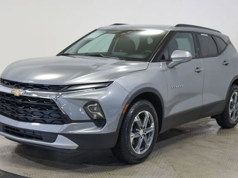 Used 2024 Chevrolet Blazer LT w/ Convenience Package FWD image 9