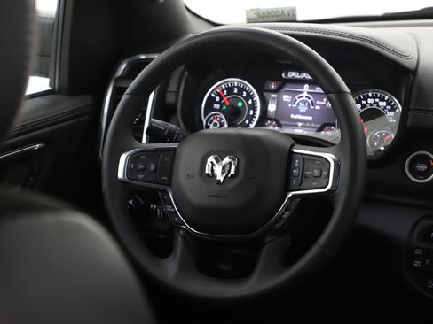 Used 2025 RAM 1500 Laramie AWD/4WD image 16