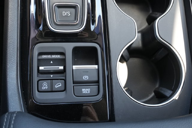 Used 2025 Honda Pilot Elite image 42