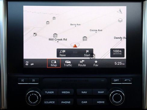 Used 2018 Porsche Macan S image 22