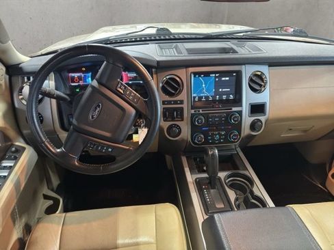 Used 2017 Ford Expedition EL XLT w/ Equipment Group 202A AWD/4WD image 7