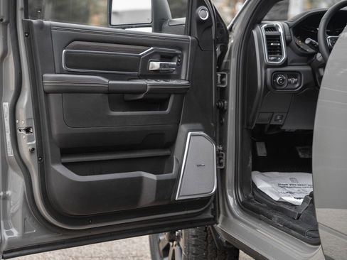 New 2026 RAM 2500 Laramie AWD/4WD image 42