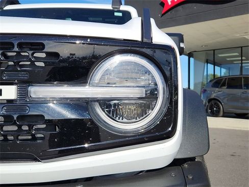 Used 2023 Ford Bronco Wildtrak image 9