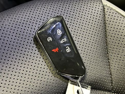 Used 2024 Volkswagen Atlas Peak Edition SEL AWD/4WD image 21