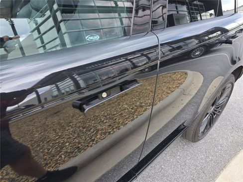 Used 2025 Land Rover Range Rover Autobiography AWD/4WD image 13