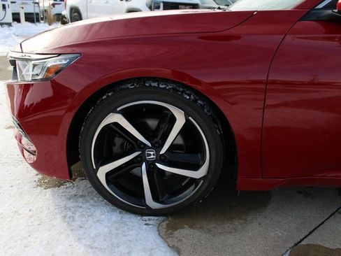 Used 2018 Honda Accord Sport image 7