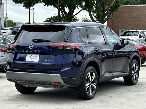 Used 2026 Nissan Rogue SL AWD/4WD image 4