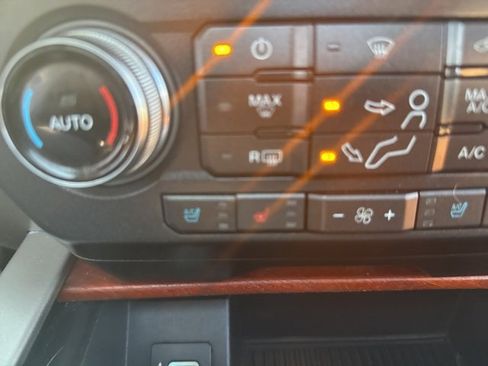 Used 2019 Ford F250 King Ranch w/ King Ranch Ultimate Package image 20