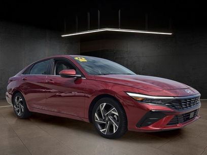 Used 2025 Hyundai Elantra Limited