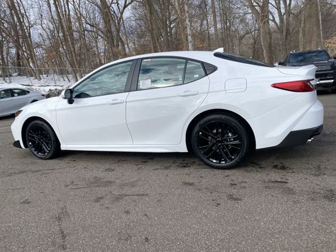 New 2026 Toyota Camry SE image 16