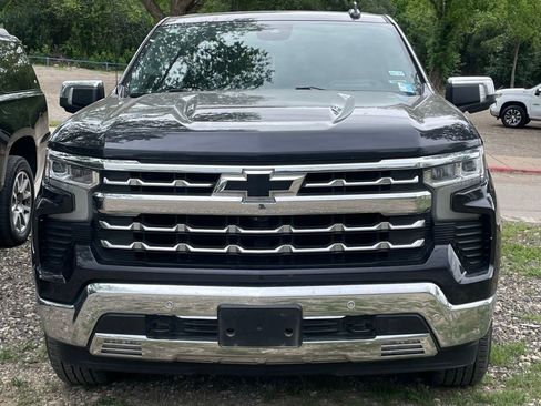 Used 2022 Chevrolet Silverado 1500 LTZ w/ LTZ Premium Package image 2