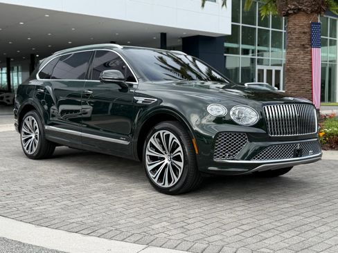 Certified 2024 Bentley Bentayga Extended Wheelbase AWD/4WD image 9