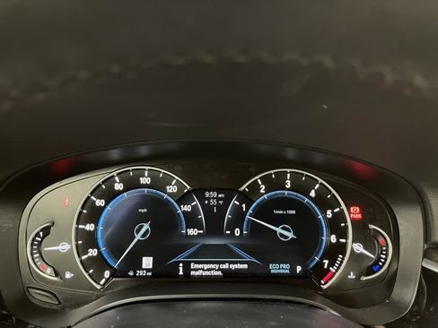 Used 2019 BMW 530i xDrive w/ Premium Package image 14
