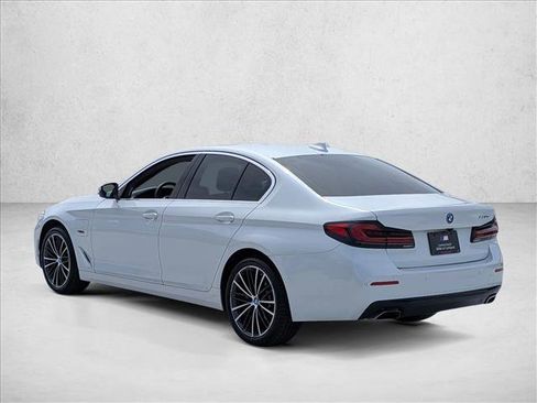 Used 2023 BMW 530e w/ Premium Package RWD image 8
