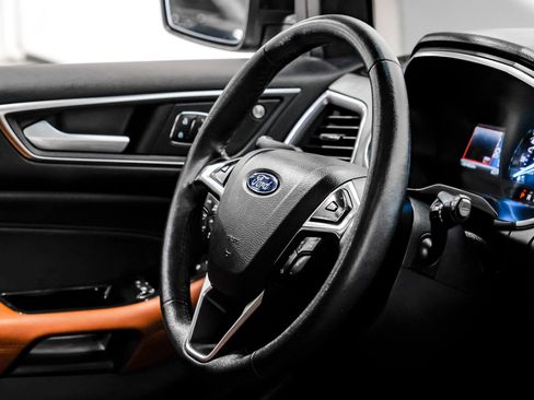Used 2019 Ford Edge Titanium w/ Equipment Group 301A FWD image 20