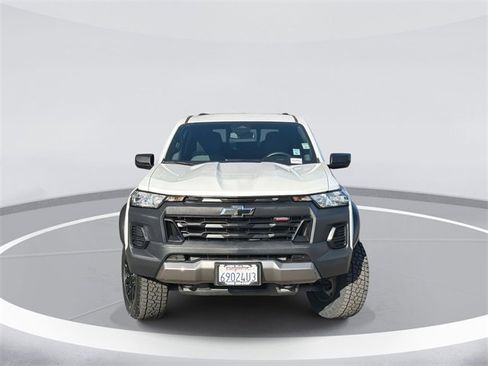 Used 2023 Chevrolet Colorado Trail Boss image 2