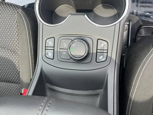 Used 2024 GMC Terrain SLE w/ Driver Convenience Package FWD image 55