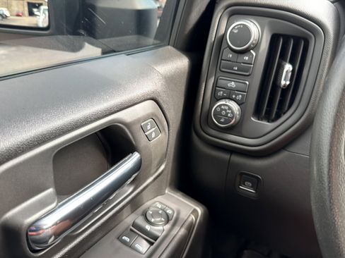 Used 2022 Chevrolet Silverado 2500 W/T w/ WT Convenience Package AWD/4WD image 17