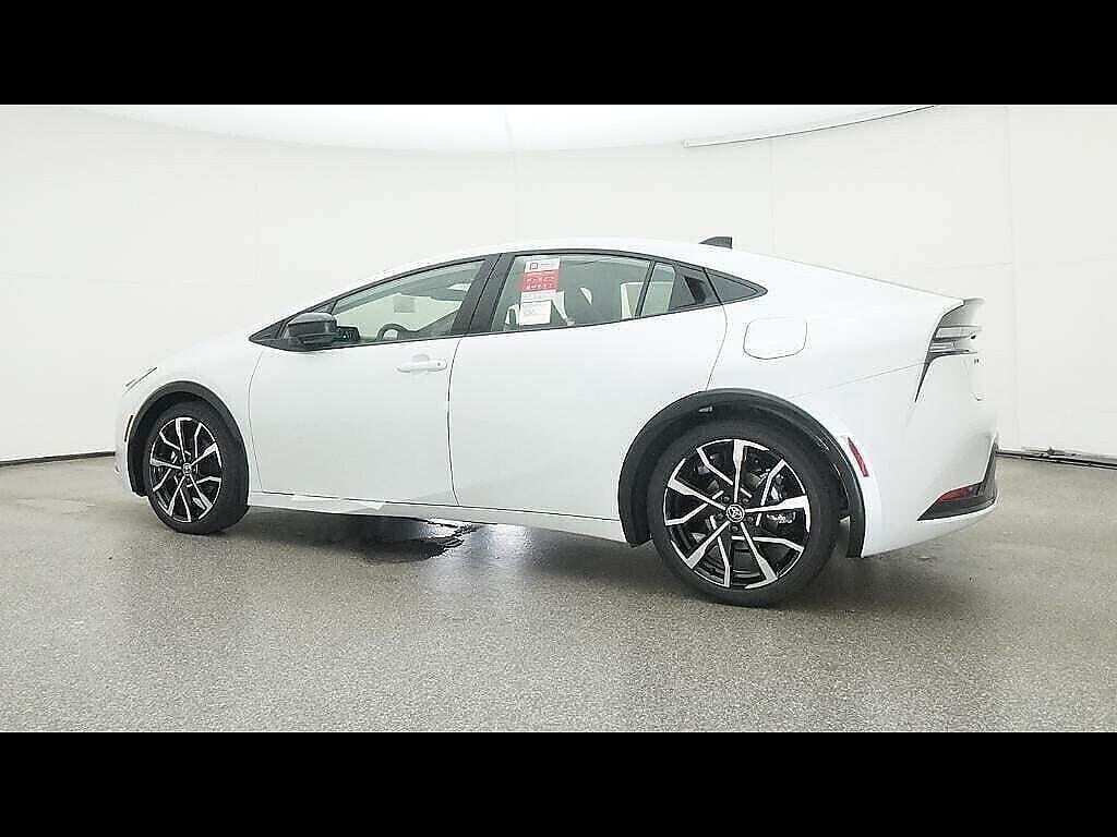 New 2026 Toyota Prius Plug-In Hybrid FWD image 92