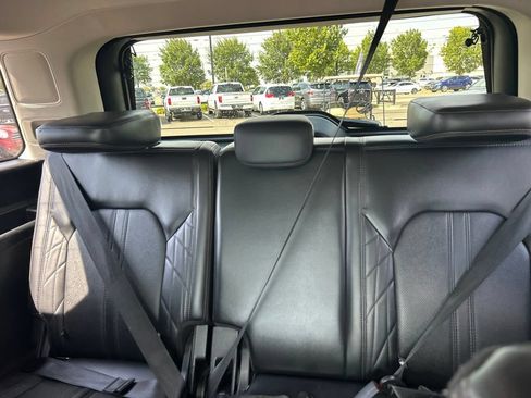 Used 2019 Ford Expedition Platinum RWD image 22