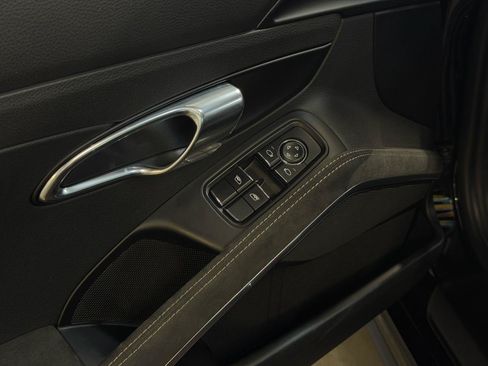 Used 2018 Porsche 911 GT3 RWD image 17