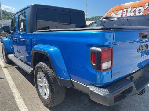 Certified 2021 Jeep Gladiator Sport AWD/4WD image 4