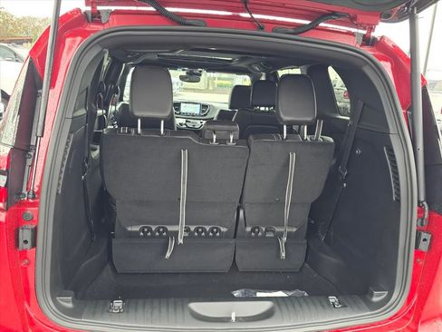 New 2026 Chrysler Pacifica Select image 9