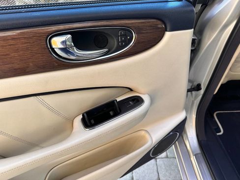 Used 2009 Jaguar XJ Vanden Plas Super V8 Portfolio image 66