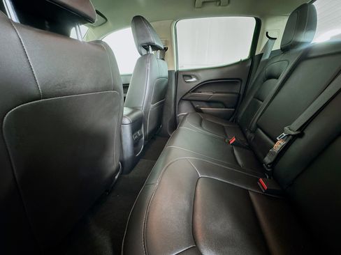 Used 2018 GMC Canyon SLT image 23