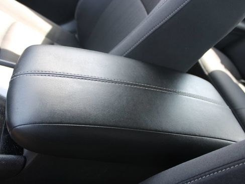 Used 2024 Nissan Altima 2.5 SV FWD image 38