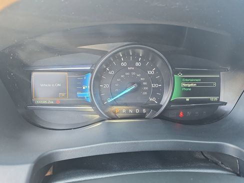 Used 2018 Ford Explorer XLT w/ Equipment Group 202A AWD/4WD image 20