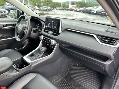 Used 2024 Toyota RAV4 XLE Premium w/ Weather Package AWD/4WD image 15