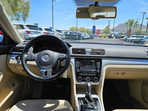 Used 2012 Volkswagen Passat 2.5 SE FWD image 11