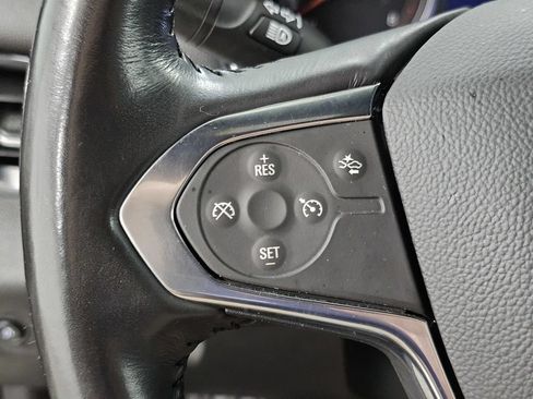 Used 2022 Chevrolet Traverse LT FWD image 36