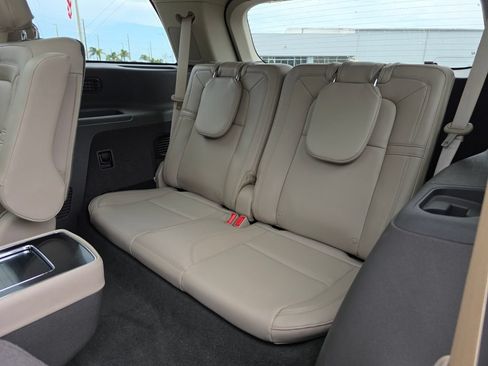 Used 2024 Lincoln Aviator Reserve w/ Equipment Group 201A AWD/4WD image 23